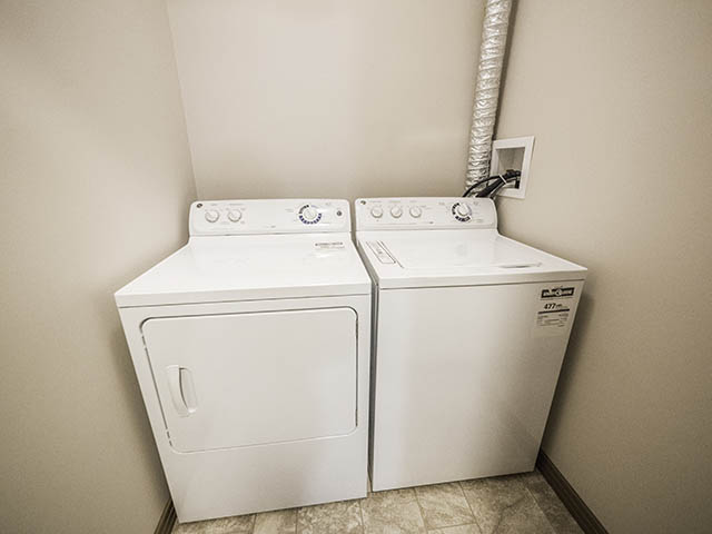 Elizabeth Gardens Apartments | 5407 162 Ave NW #5403, Edmonton, AB T5Y 0Z2, Canada | Phone: (780) 371-1919