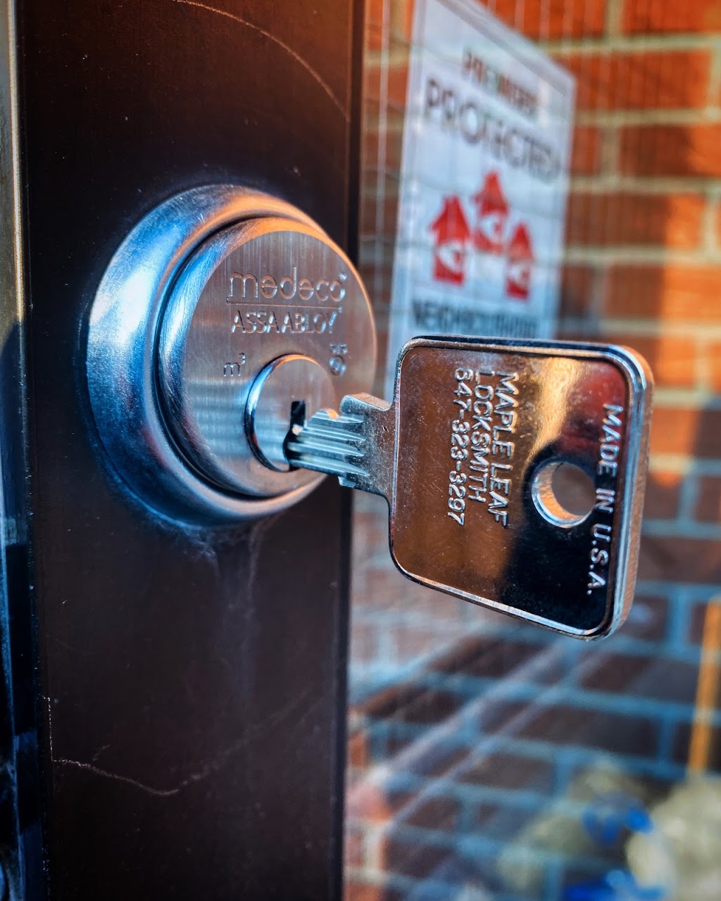 Maple Leaf Locksmith | 798 Wilson Ave, Toronto, ON M3K 1E2, Canada | Phone: (647) 323-3297
