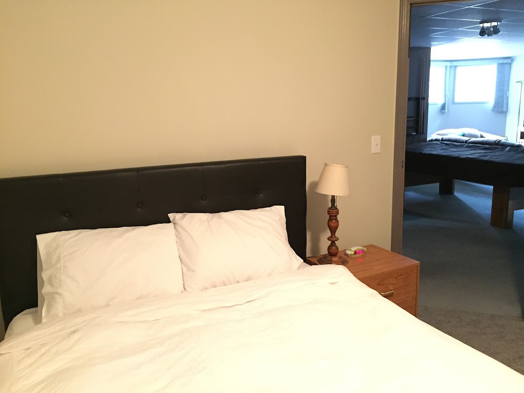 B&B Monarch | 317 Canyon Close, Canmore, AB T1W 1H4, Canada | Phone: (403) 678-0500