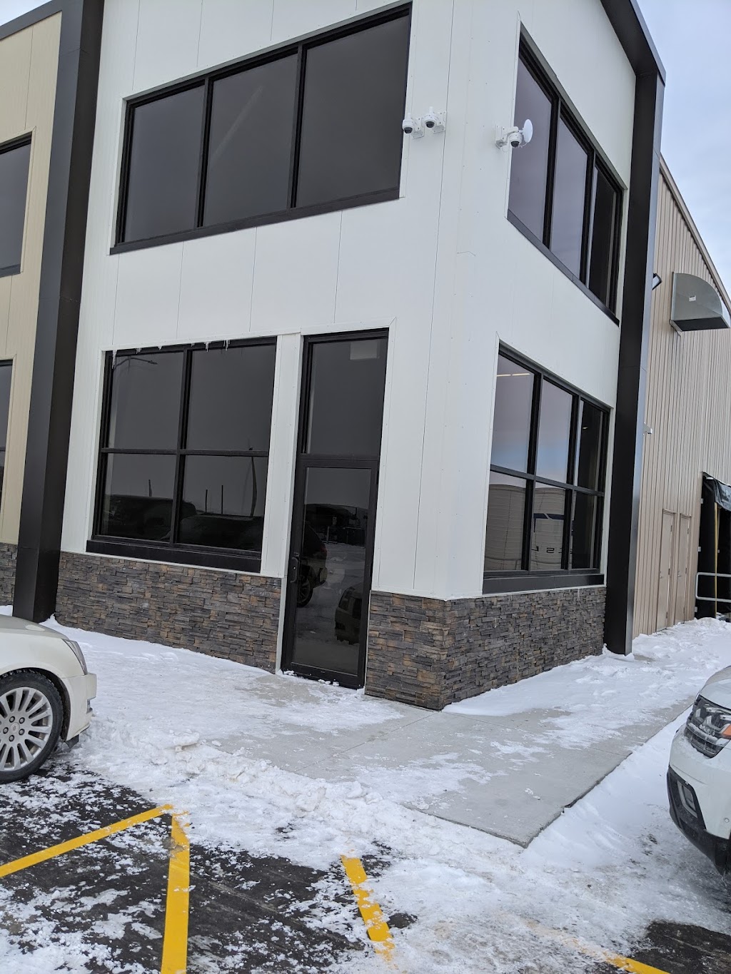 BBN TIRES | 444 Goldenrod Dr UNIT 103, Winnipeg, MB R3C 2E6, Canada | Phone: (604) 365-2436