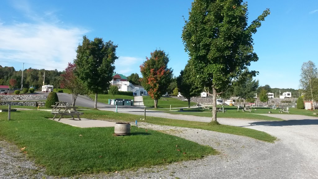 Camping Plage De La Baie | 3120 Rue Principale, Saint-Ferdinand, QC G0N 1N0, Canada | Phone: (418) 428-3505