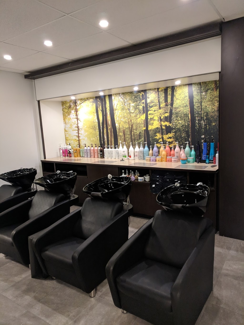 Salon De Coiffure J Ai Signe Coiffure 3232 Rue Richard Sherbrooke Qc J1l 1y2 Canada