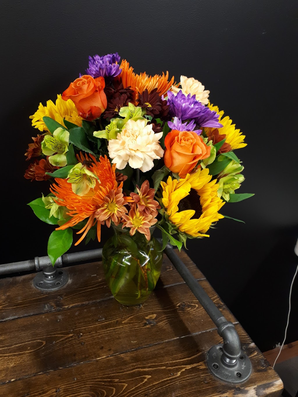 Floral Elegance | 7 Commonwealth Ave, Mount Pearl, NL A1N 1W3, Canada | Phone: (709) 747-0686