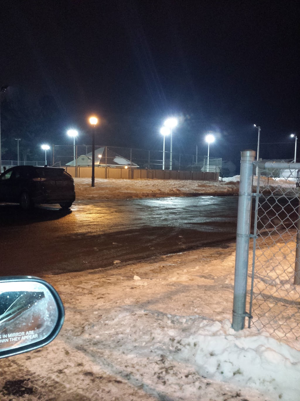 Patinoire Parc Lacroix | 13846 Rue Denis, Mirabel, QC J7J 1C1, Canada
