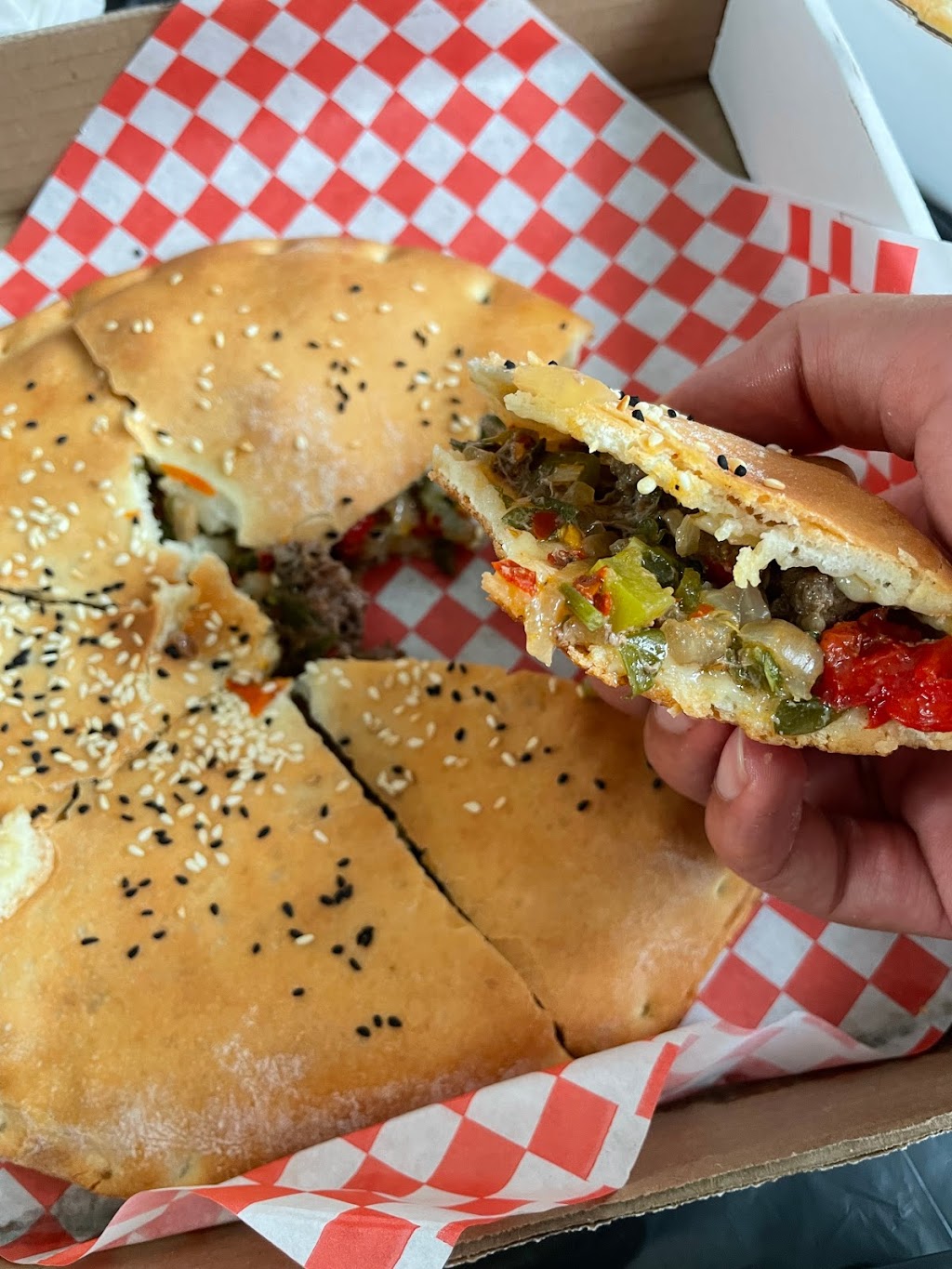 PIZZERIA HUB | 240 Richmond St, London, ON N6B 2H6, Canada | Phone: (519) 601-8482