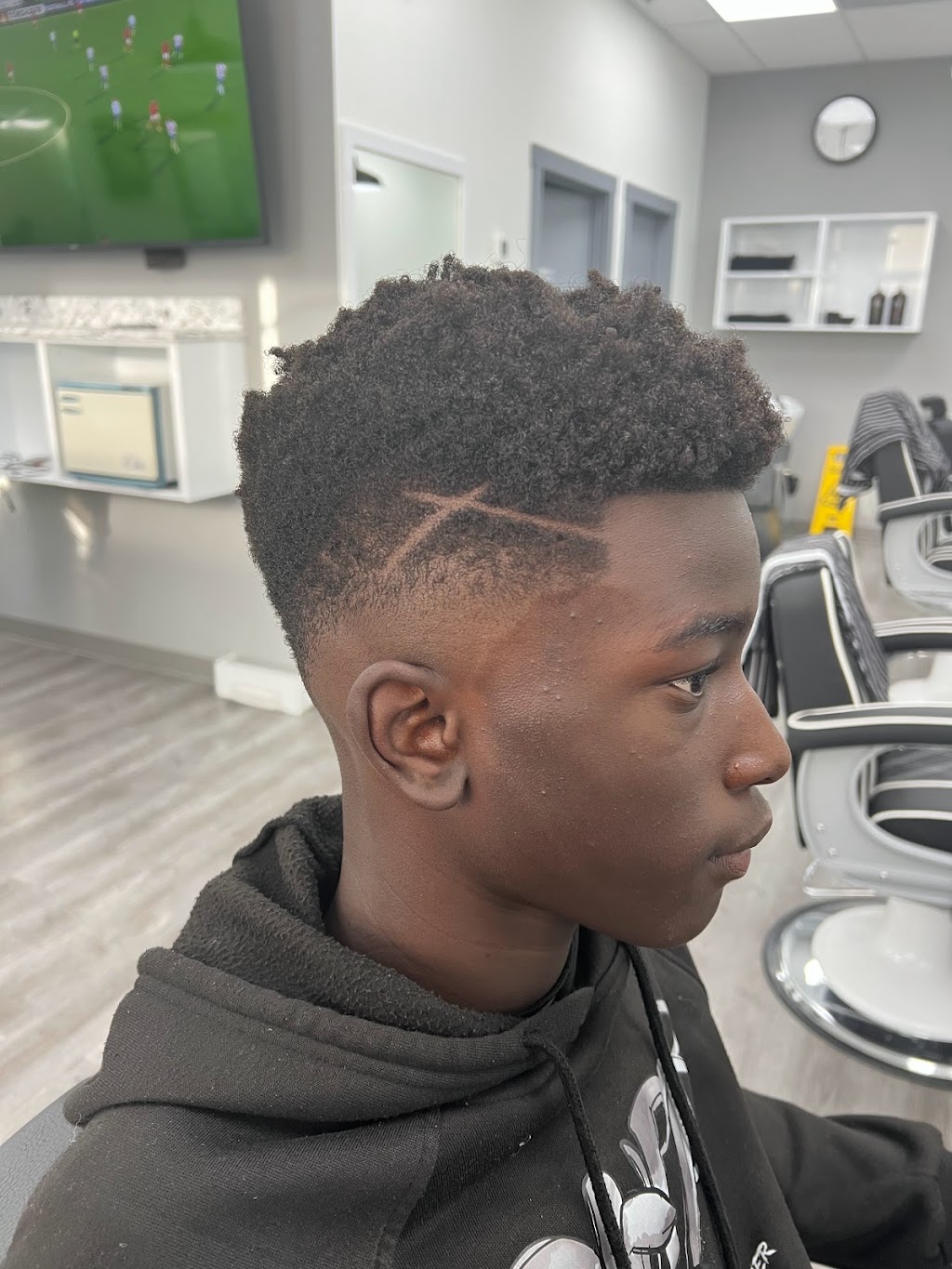 Crown barbershop | 114 cityscape square northeast, Calgary, AB T3N 2A8, Canada | Phone: (403) 798-3111