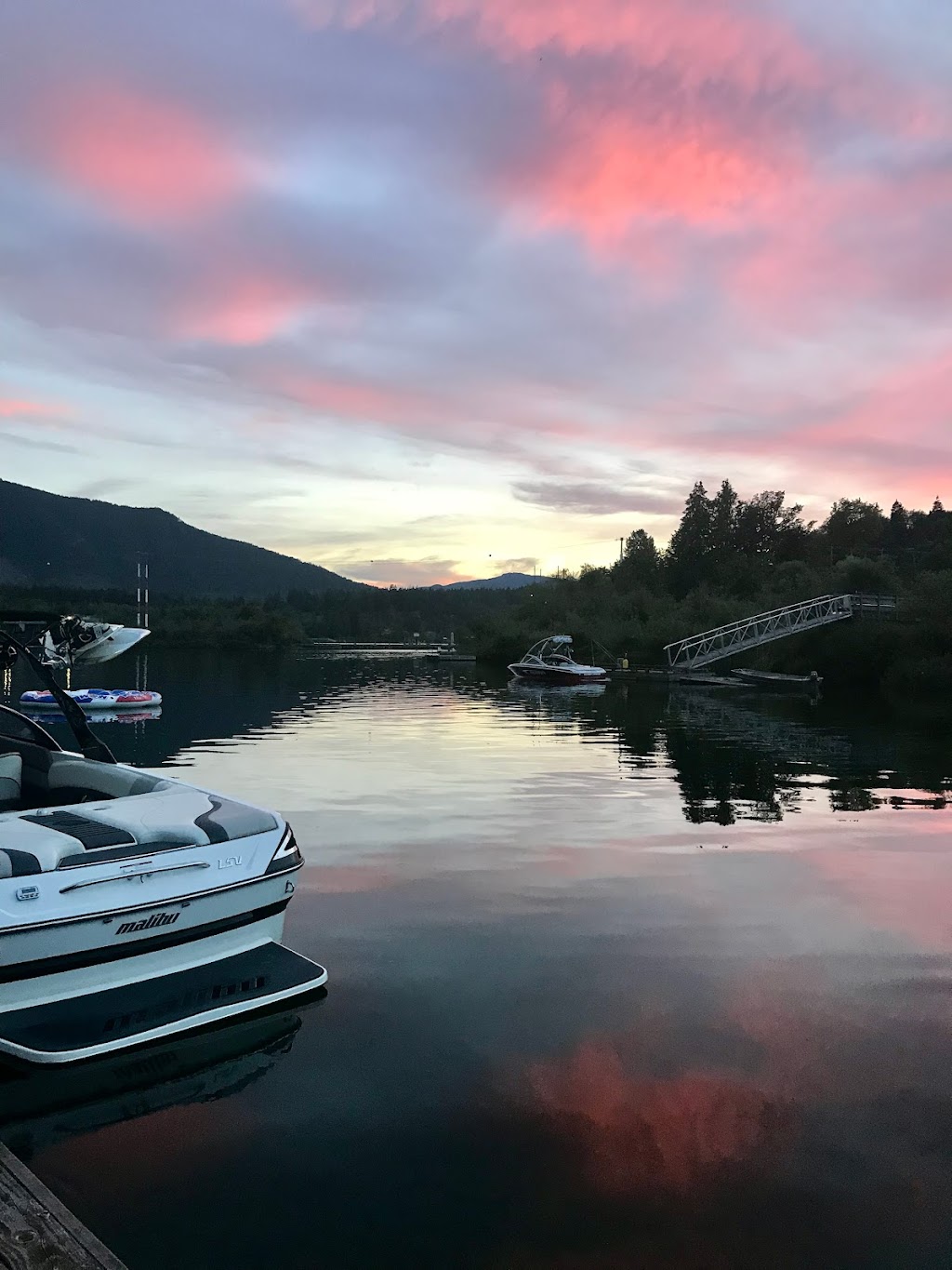 Lake Life Living B&B | 75 S Shore Rd, Lake Cowichan, BC V0R 2G0, Canada | Phone: (250) 701-2327