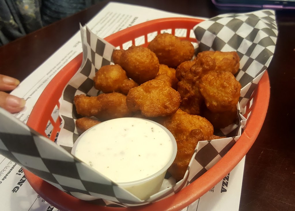 Trappers Sports Bar | 279 King St, Welland, ON L3B 3J9, Canada | Phone: (905) 734-4221