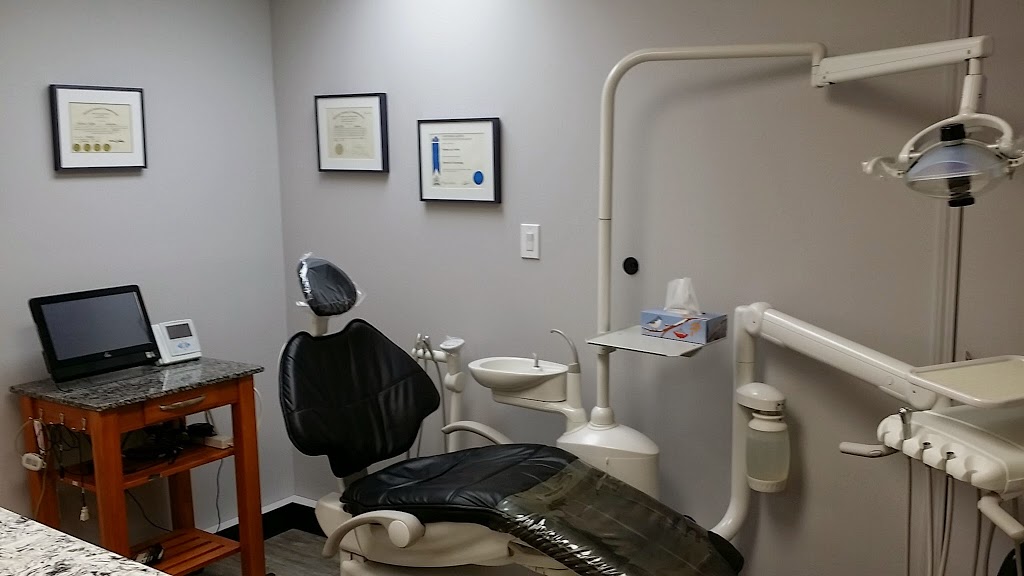 Hoffer Denture & Implant Solutions | Market Mall, 2325 Preston Ave S #30A, Saskatoon, SK S7J 2G2, Canada | Phone: (306) 955-3366