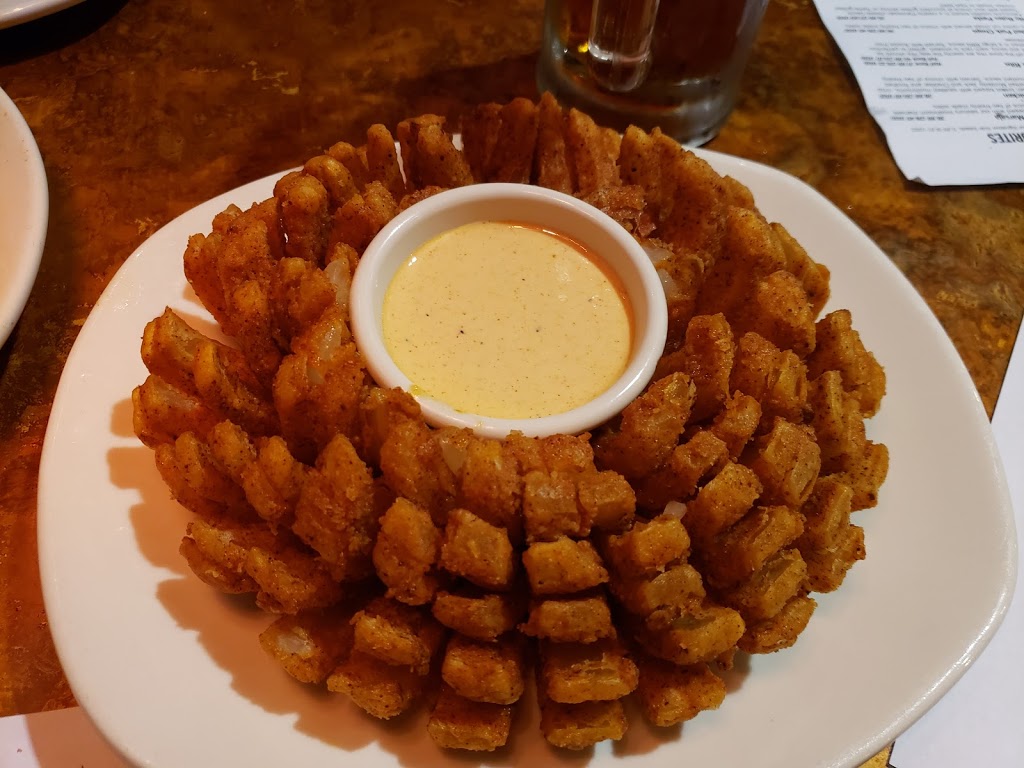 Outback Steakhouse | 5936 Victoria Ave, Niagara Falls, ON L2G 3L6, Canada | Phone: (289) 296-2201