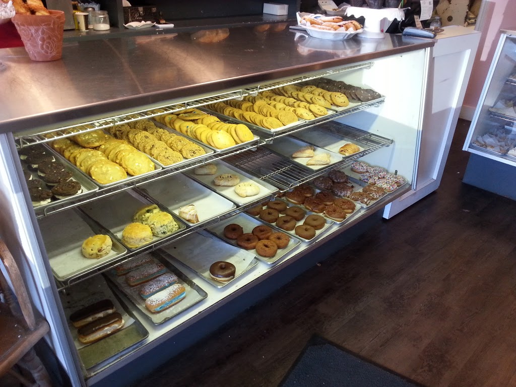 Paris Bakery | 81 Grand River St N, Paris, ON N3L 2N3, Canada | Phone: (519) 302-5500