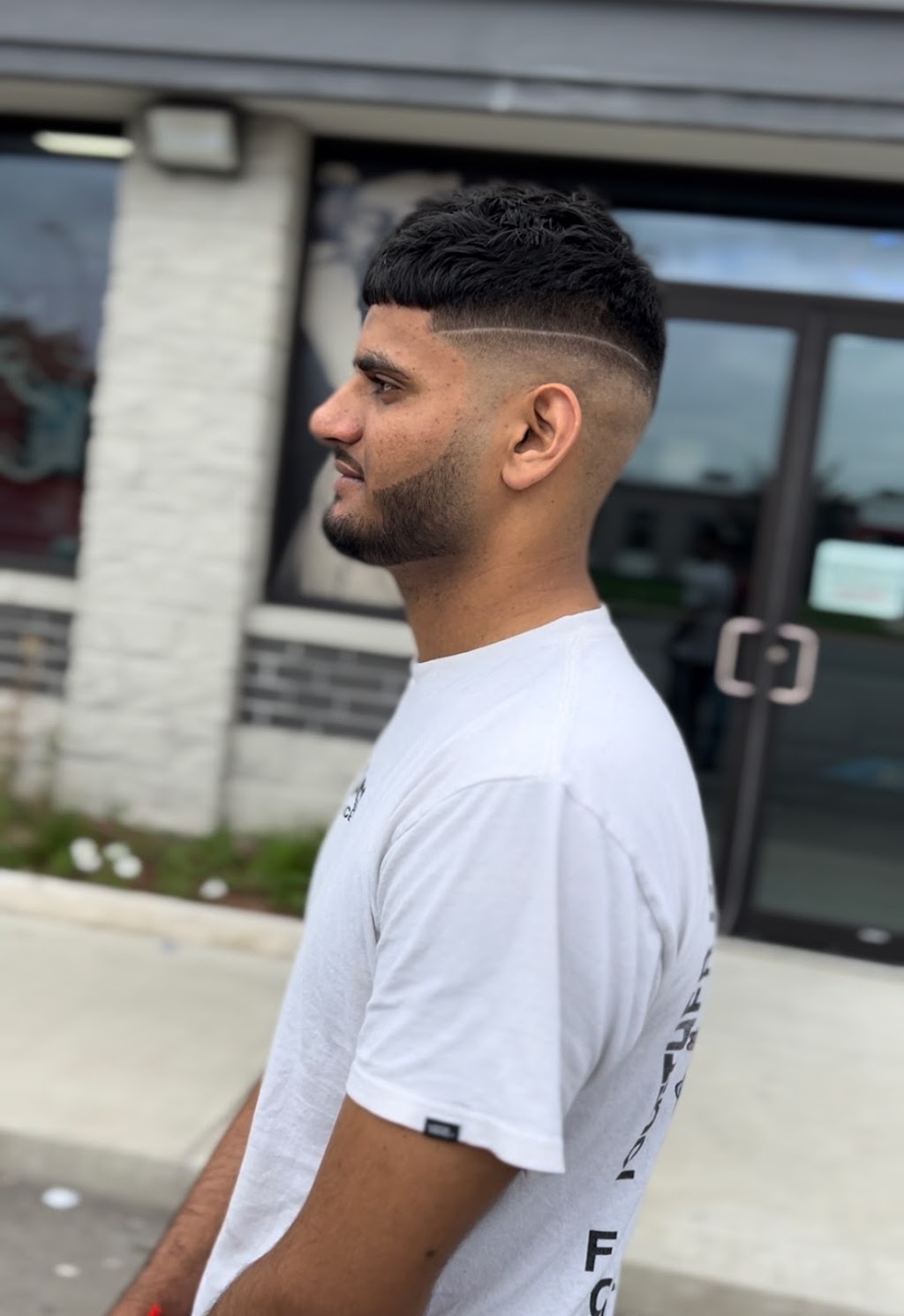 Malwablock Cutz | 705 Hamilton Rd, London, ON N5Z 1T5, Canada | Phone: (226) 977-9111