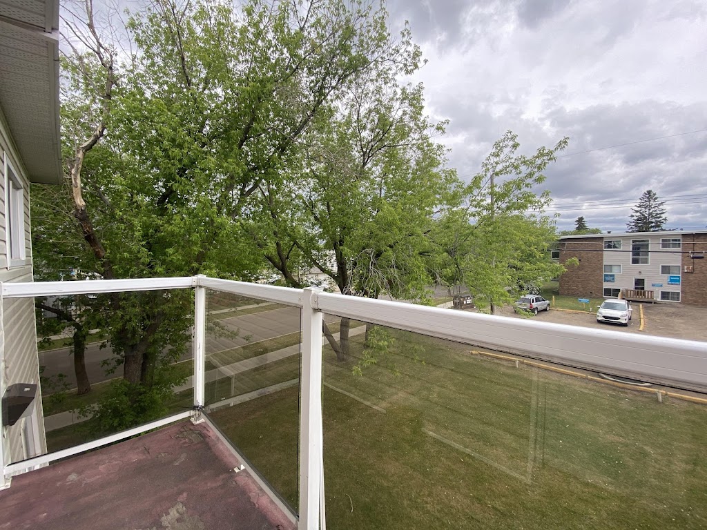 Murray Apartments | 11906 104 St NW, Edmonton, AB T5G 2L3, Canada | Phone: (780) 242-8740