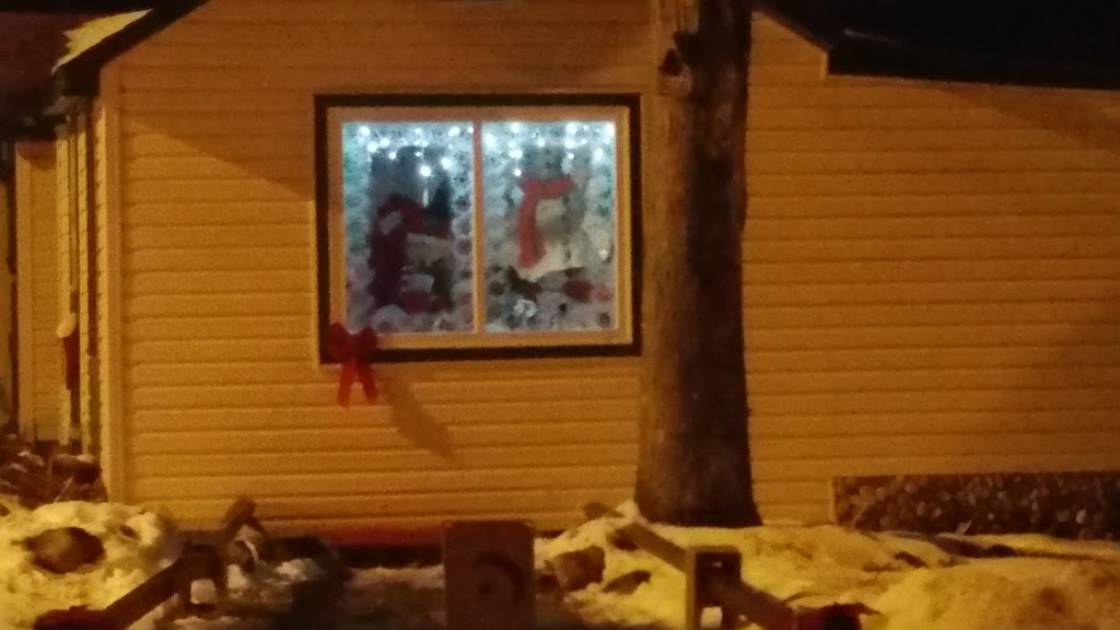 Cozy Cabins | 7992 Lakeshore Rd, Fort Gratiot Twp, MI 48059, USA | Phone: (810) 327-6310