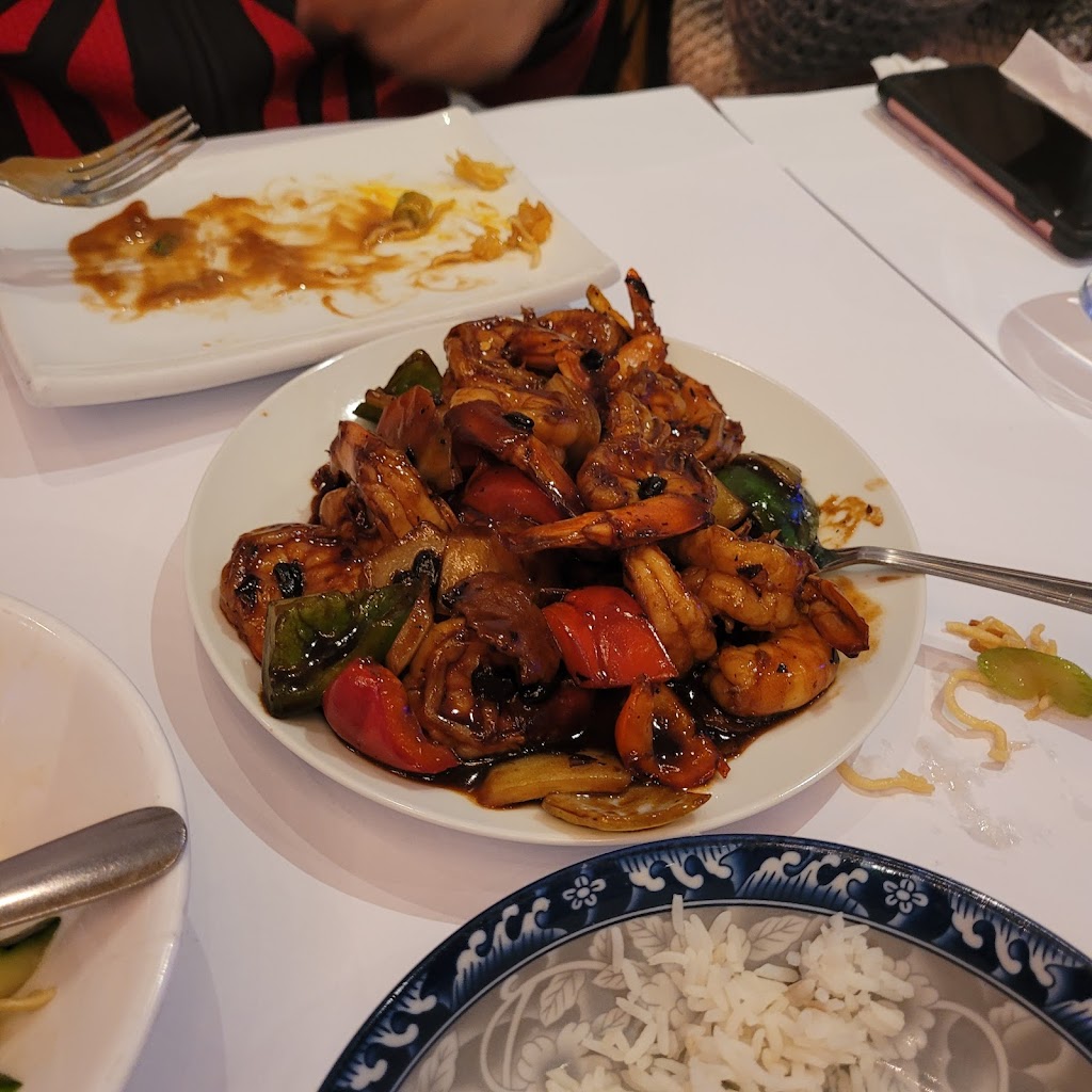 Bistro Sawadika | 1800 Boulevard Cote Vertu Ouest, Saint-Laurent, QC H4L 2A6, Canada | Phone: (514) 339-1188
