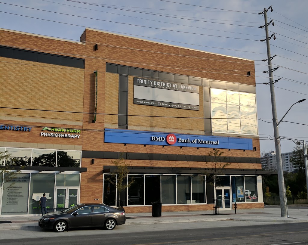 BMO Bank of Montreal | 515 Lakeshore Rd E #113, Mississauga, ON L5G 1H9, Canada | Phone: (905) 274-3438