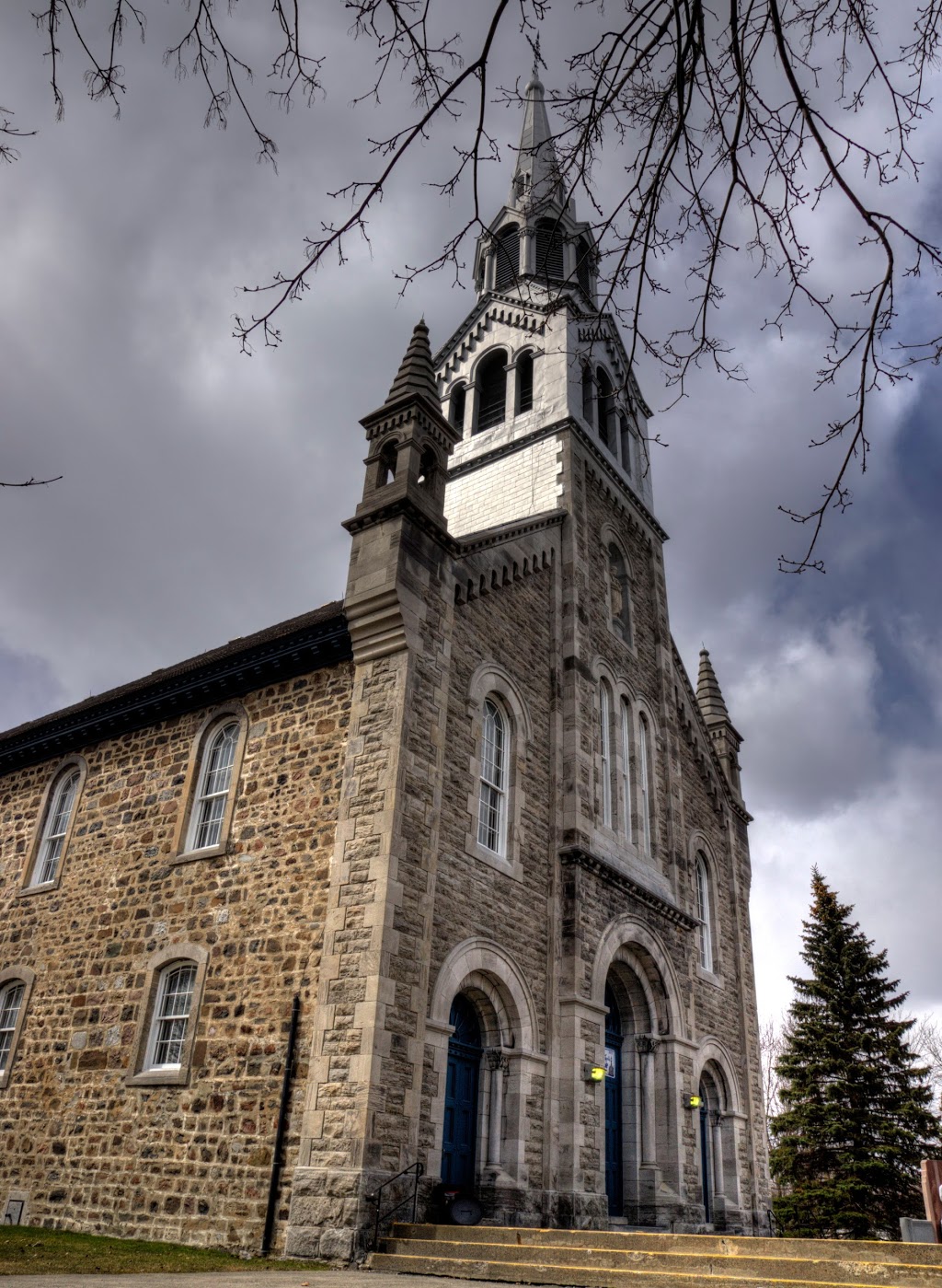 Paroisse Catholique Saint-Joseph-de-Chambly | 164 Rue Martel, Chambly, QC J3L 1V4, Canada | Phone: (450) 658-8111