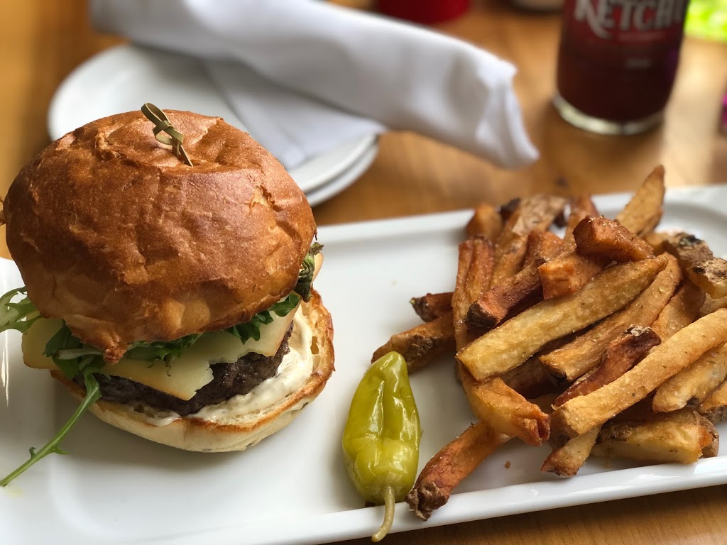 Cascata Bistro | 281 Carlisle Rd, Carlisle, ON L0R 1H2, Canada | Phone: (289) 895-7986