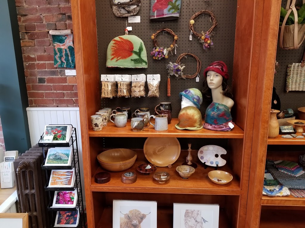 Makers | 21 Gerrish St, Windsor, NS B0N 2T0, Canada | Phone: (902) 472-2600