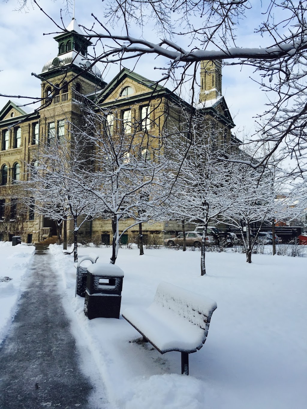 Winnipeg Adult Education Centre | 310 Vaughan St, Winnipeg, MB R3B 2N8, Canada | Phone: (204) 947-1674