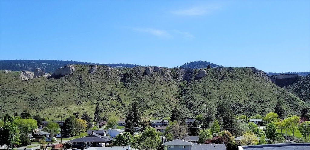 Oriole Place | 155 Oriole Rd, Kamloops, BC V2C 0J5, Canada | Phone: (250) 574-0012