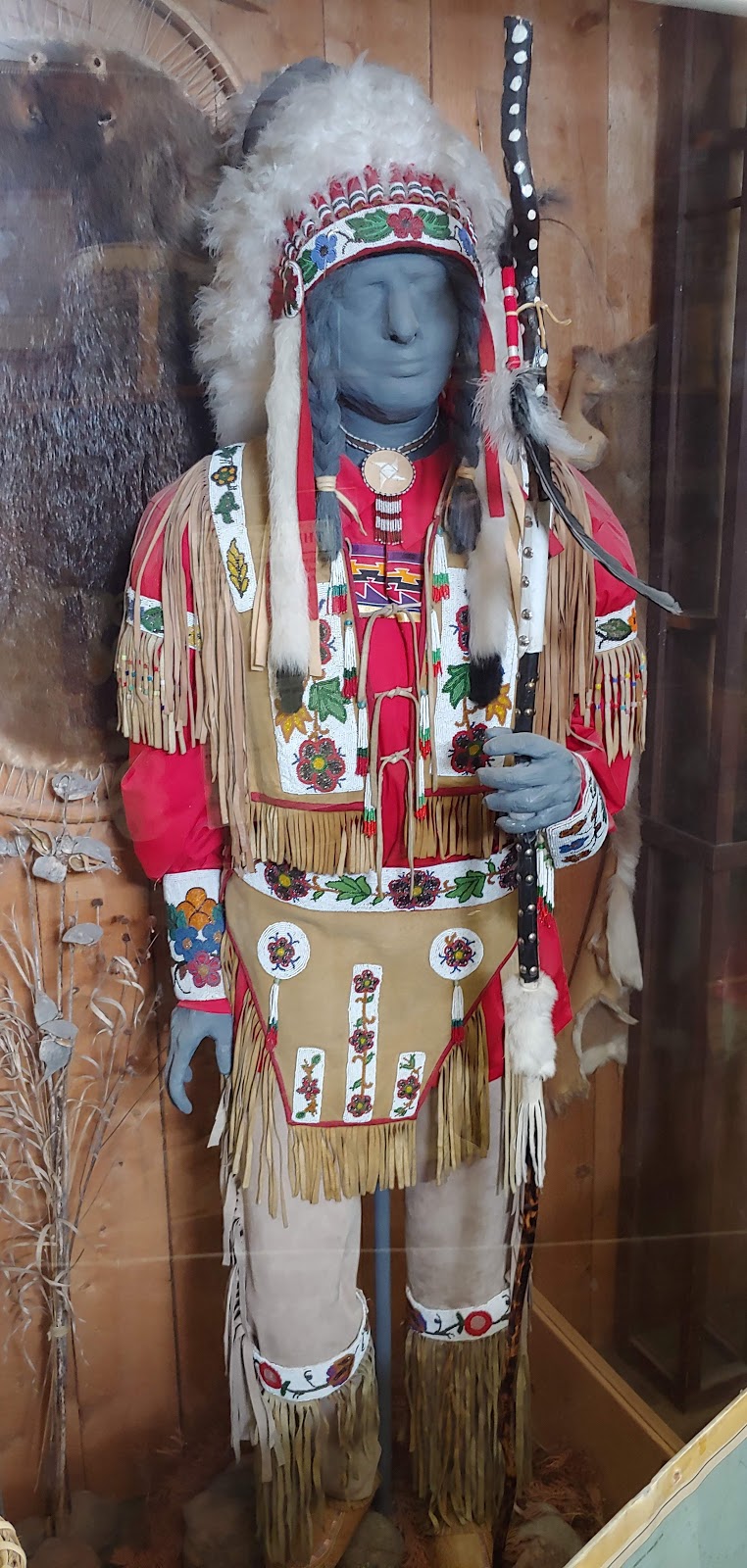 Whetung Ojibwa Centre | 875 Mississauga St, Curve Lake, ON K0L 1R0, Canada | Phone: (705) 657-3661