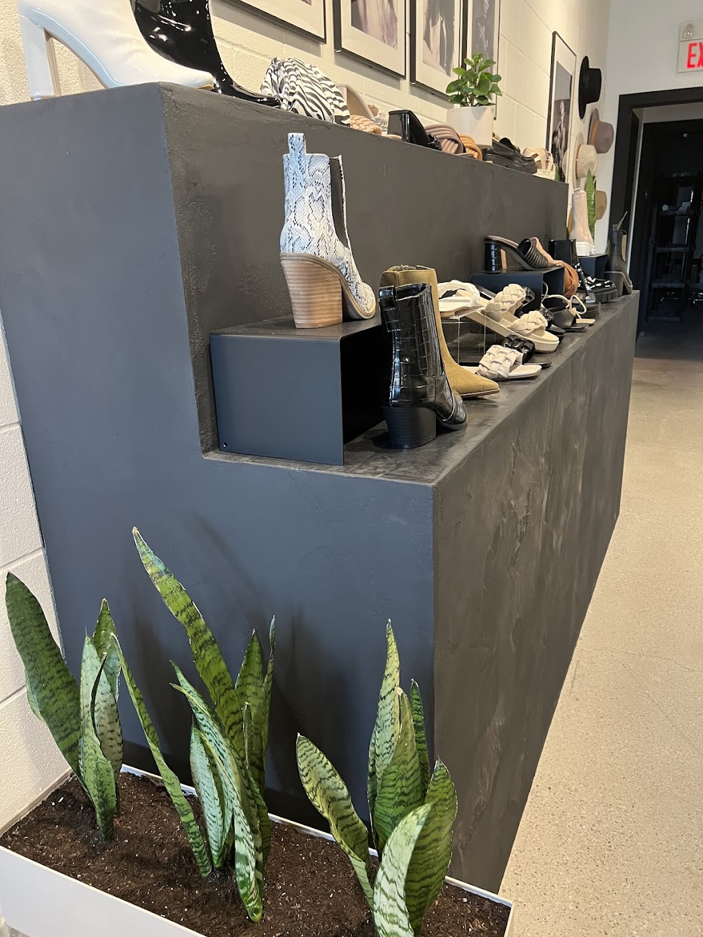 Luxury Wall Designs | 529 Gateway Rd NE #1036, Airdrie, AB T4A 2K8, Canada | Phone: (403) 408-7028