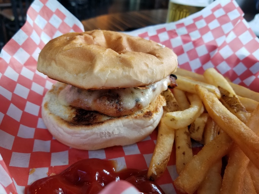 Chucks Roadhouse Bar & Grill | 700 Taunton Rd E, Whitby, ON L1R 0K6, Canada | Phone: (905) 620-0001