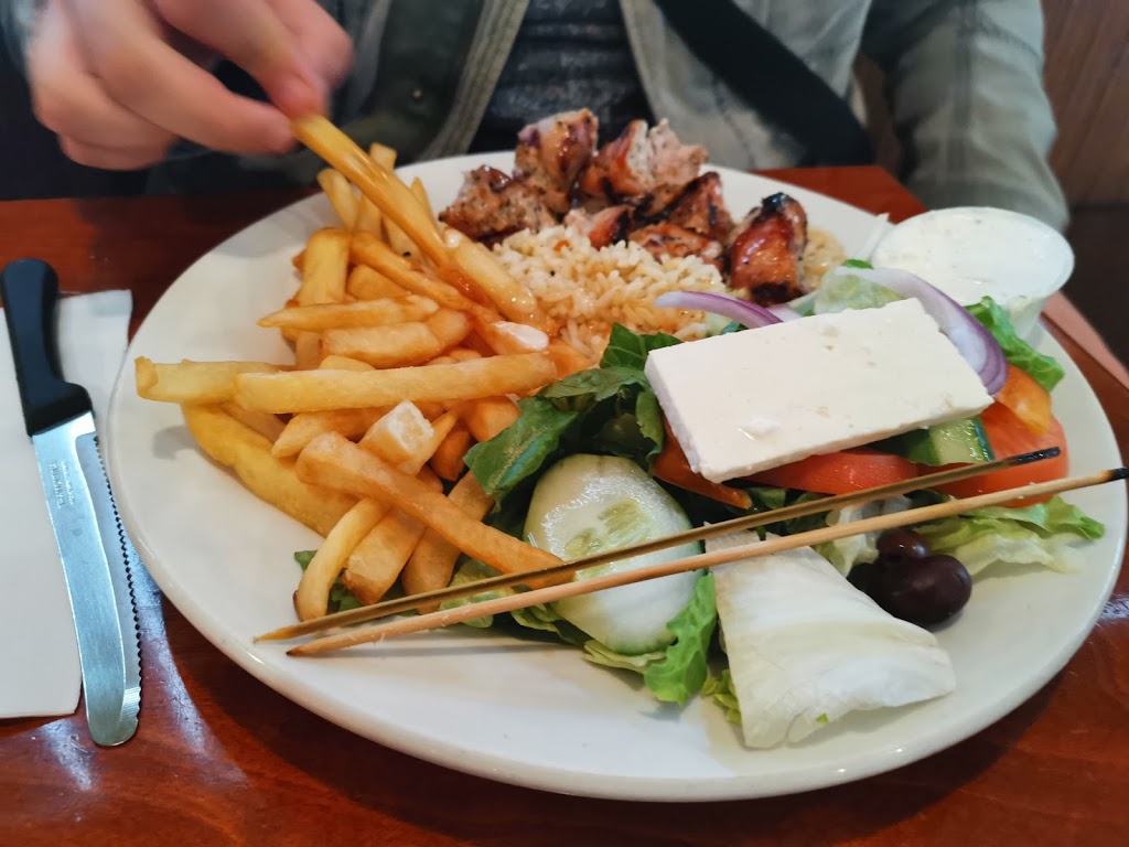 Yefsi Restaurant | Plaza Dr, Iroquois, ON K0E 1K0, Canada | Phone: (613) 652-2888