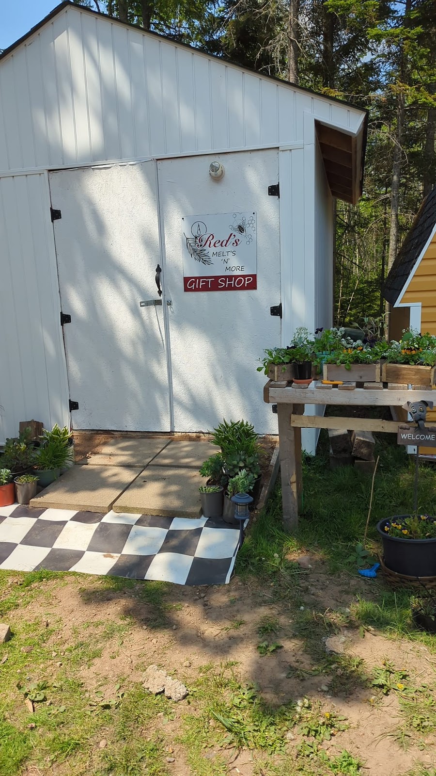 Reds Melts N More | 22 Du Chem. du Parc, Shediac River, NB E4R 1H1, Canada | Phone: (506) 850-4261