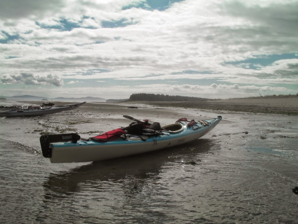 West Beach Paddle | Marine Dr, White Rock, BC V4B 1B9, Canada | Phone: (604) 318-4019