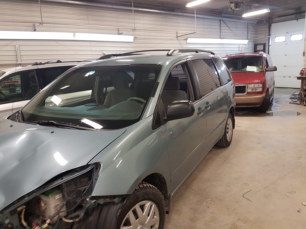 CARSTAR Lucan | 6199 William St, Lucan, ON N0M 2J0, Canada | Phone: (519) 227-4432