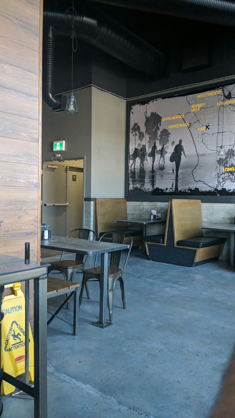 Carls Jr. | 7 Balsam Ave #100, Bragg Creek, AB T0L 0K0, Canada | Phone: (403) 949-4400