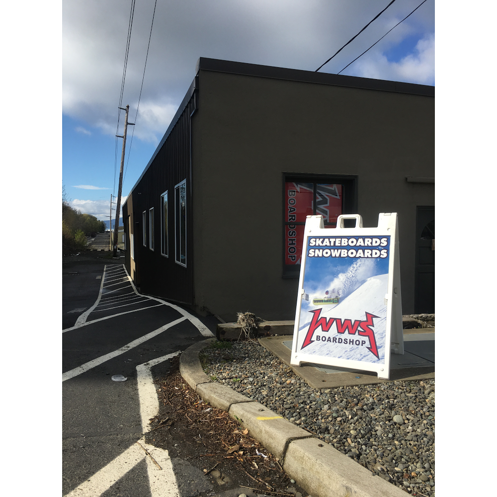 WWS Boardshop | 104 E Maple St #102, Bellingham, WA 98225, USA | Phone: (360) 676-1146