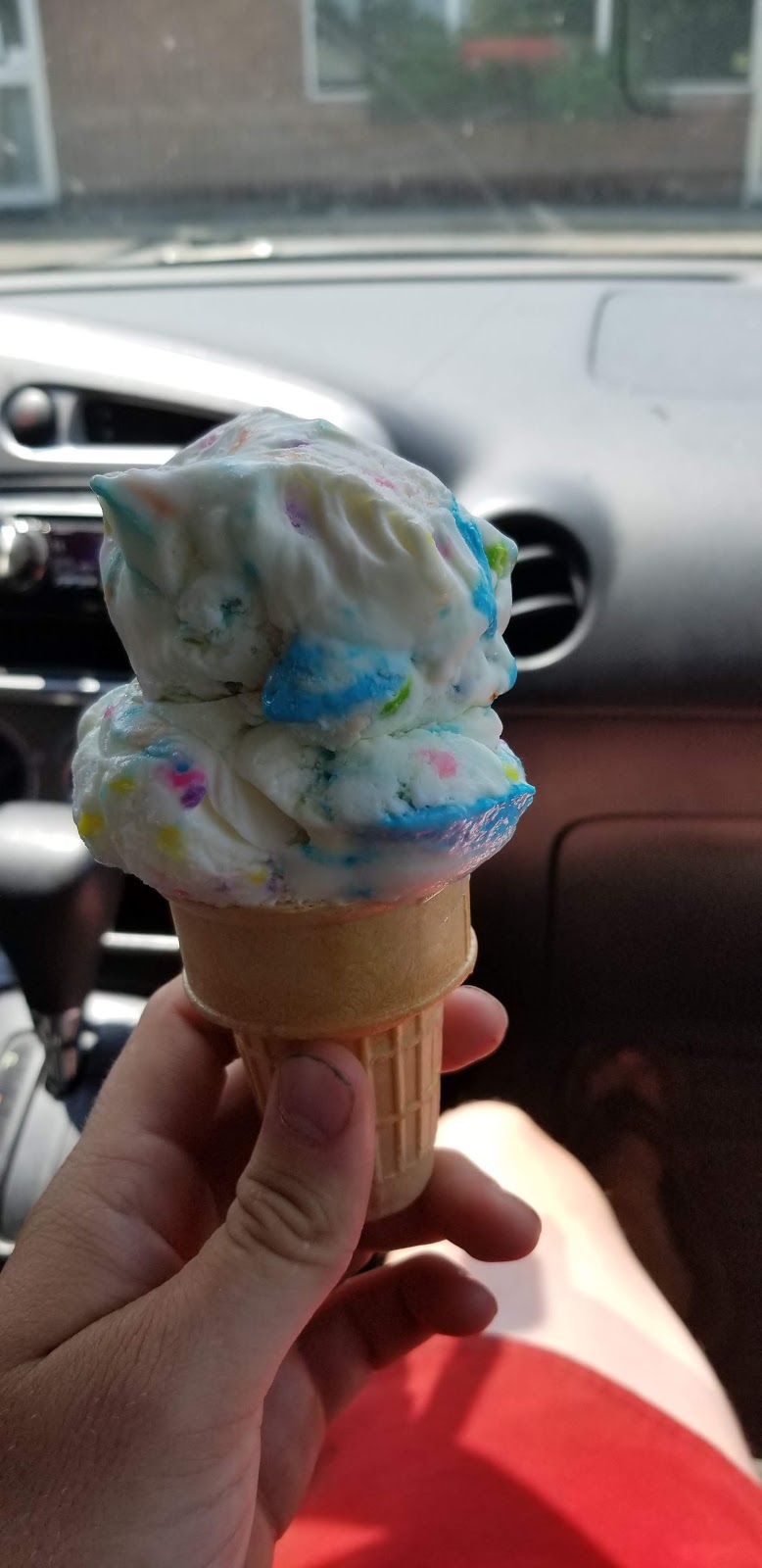 Dueys Ice Cream | 242 Colborne St W, Brantford, ON N3T 1L9, Canada | Phone: (519) 753-2400