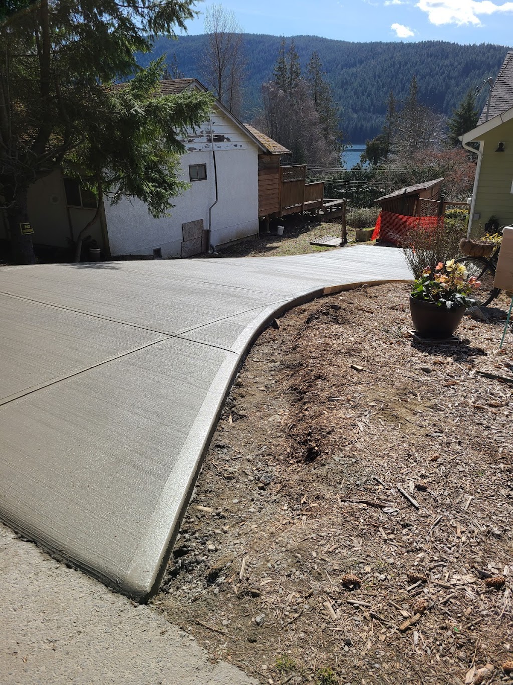 Jackos Concrete Finishing | 1866 Highland Ridge Rd, Shawnigan Lake, BC V0R 2W1, Canada | Phone: (250) 733-0884