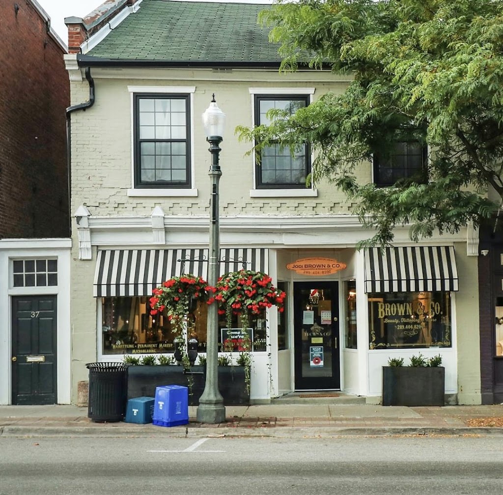 Tara Lintner RMT | 37 King St W, Bowmanville, ON L1C 1R2, Canada | Phone: (905) 431-7470