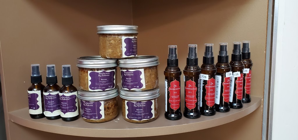 Timboctou Market | 712 Langevin St, Winnipeg, MB R2H 2W5, Canada | Phone: (204) 233-7107