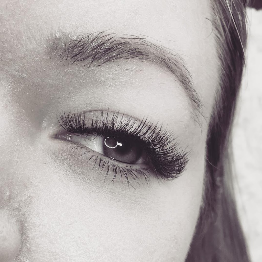 Tiffanys Beauty Lounge | 817 Ritson Rd N, Oshawa, ON L1G 6Z9, Canada | Phone: (905) 999-2878