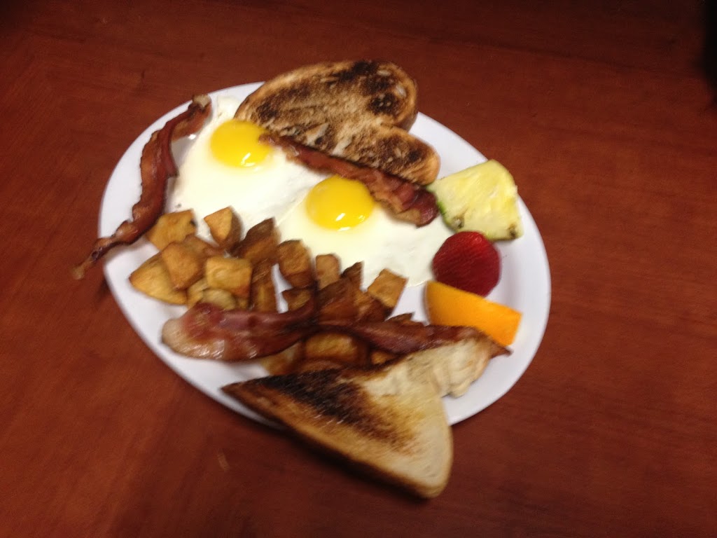 Luxx Deli Bistro | 73 Boulevard de la Gappe #E5, Gatineau, QC J8T 2G1, Canada | Phone: (819) 243-4790