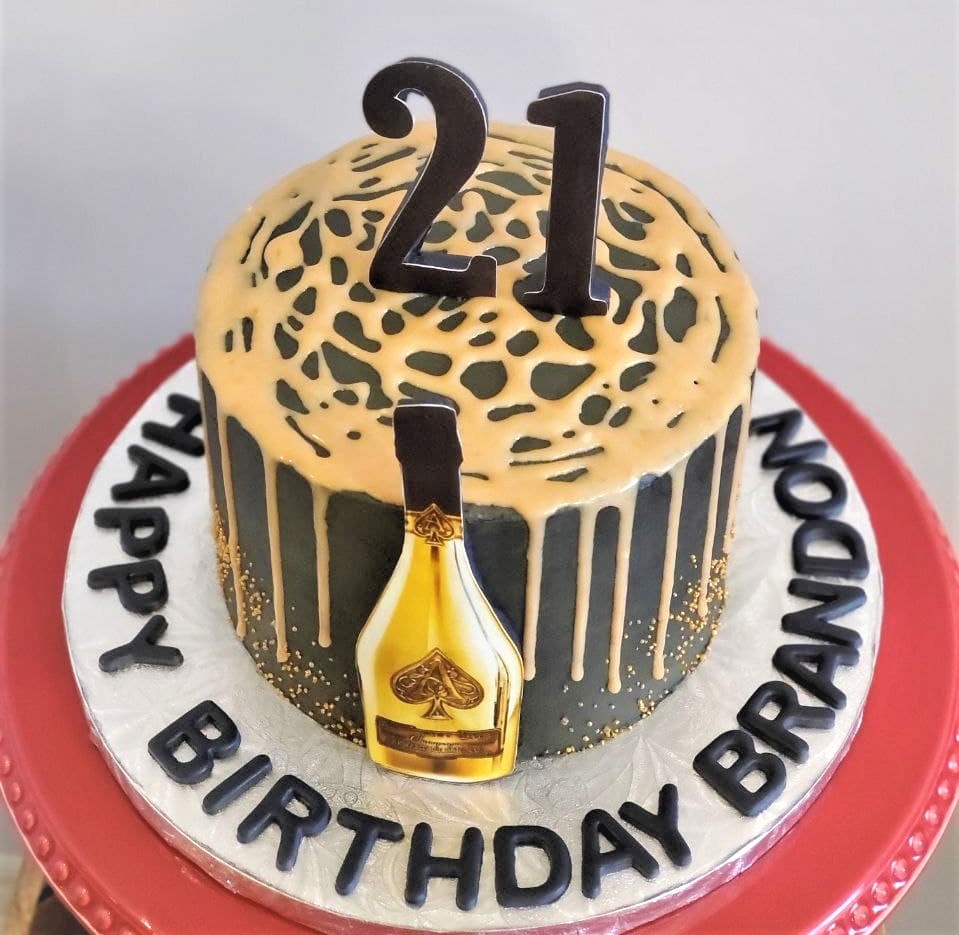 Tara Cakes Kitchen | 98 Narbonne Cres, Stoney Creek, ON L8J 0J6, Canada | Phone: (416) 826-4877