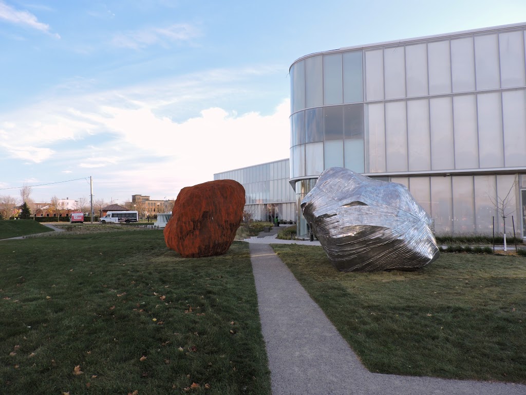 Drummondville Public Library (Edifice Francine Ruest-Jutras) | 425 Rue des Forges, Drummondville, QC J2B 0G4, Canada | Phone: (819) 478-6573