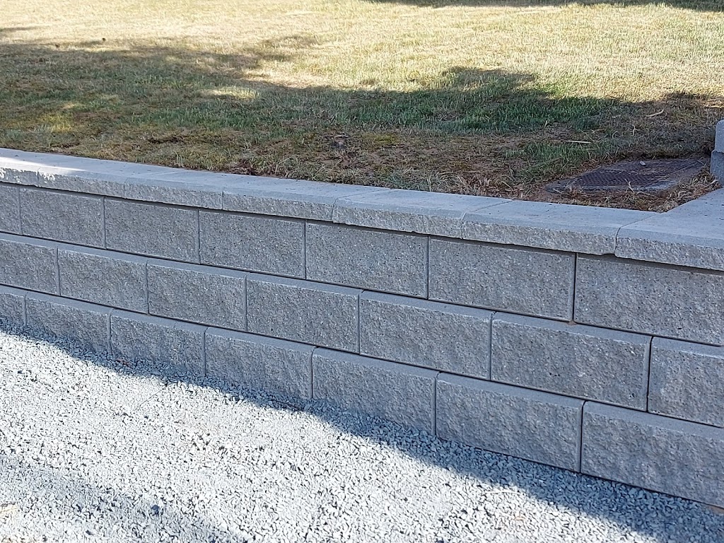 Kings and Queens landscaping and property maintenance | 1855 Martini Way, Qualicum Beach, BC V9K 2S3, Canada | Phone: (236) 463-1978