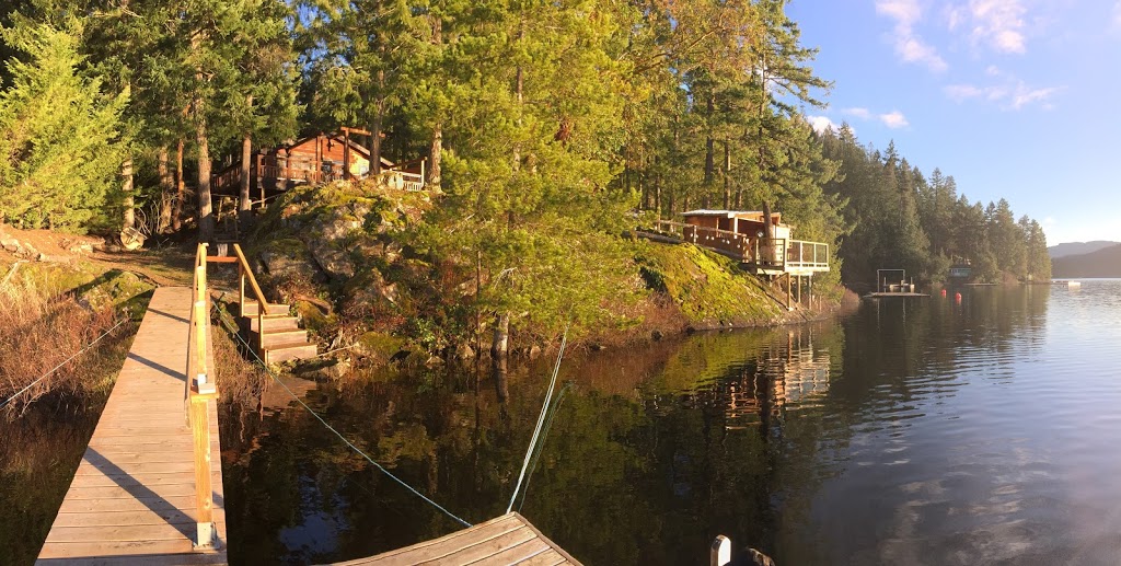 The Cabin Club | 2090 Shawnigan Lake Rd, Shawnigan Lake, BC V0R 2W5, Canada | Phone: (866) 575-0043