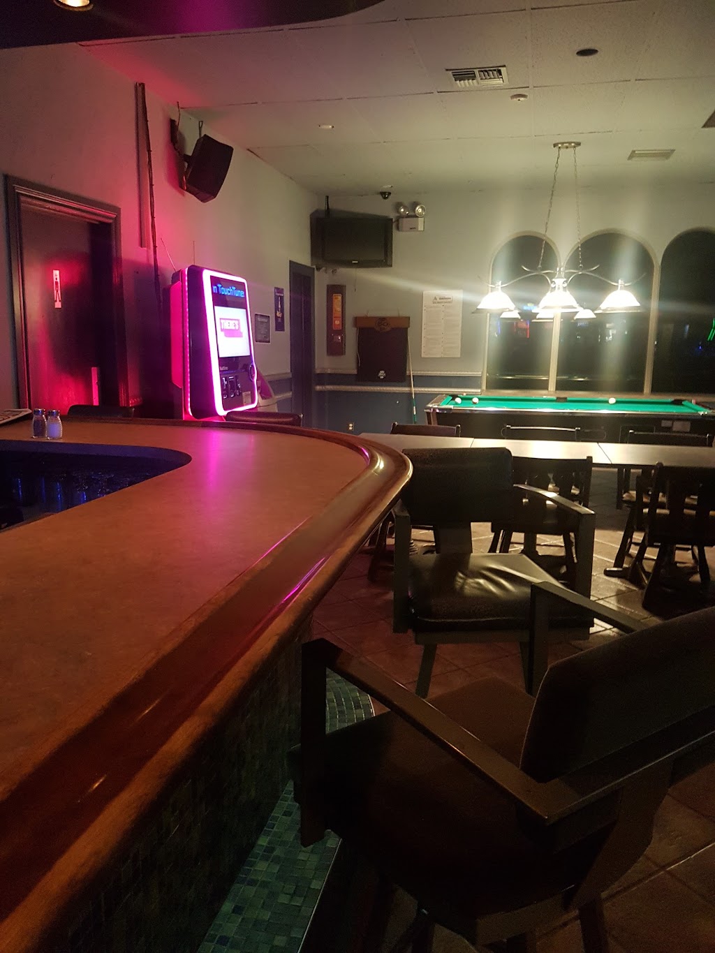 Bar Boulevard | 16620 Boul. de Pierrefonds, Sainte-Geneviève, QC H9H 1H1, Canada | Phone: (514) 626-2179