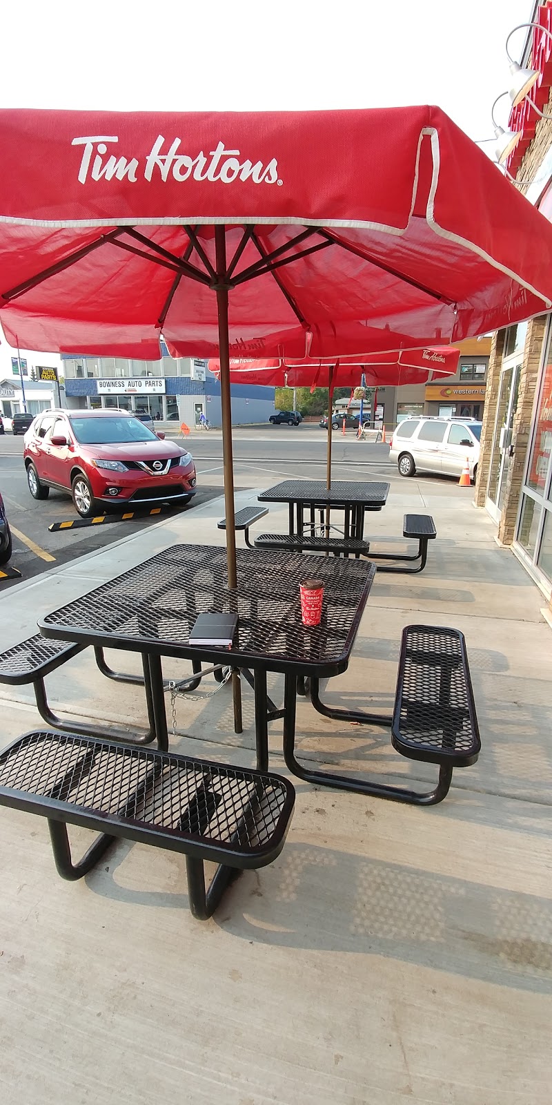 Tim Hortons | 6428 Bowness Rd NW, Calgary, AB T3B 0E7, Canada | Phone: (403) 288-1146