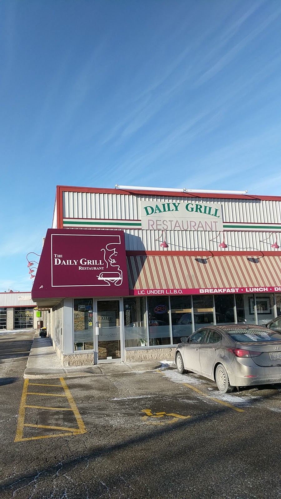 Daily Grill Restaurant | 615 Davenport Rd, Waterloo, ON N2V 2G2, Canada | Phone: (519) 886-4752