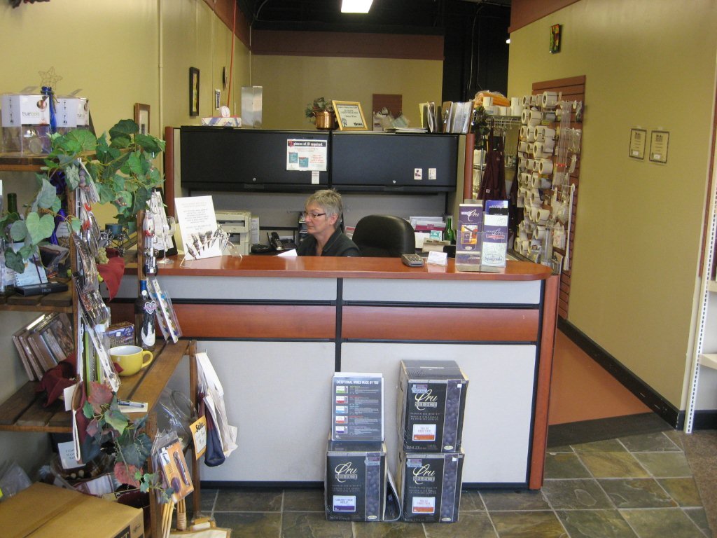 Divine Wines | 6014 Vedder Rd, Chilliwack, BC V2R 5M4, Canada | Phone: (604) 824-9602