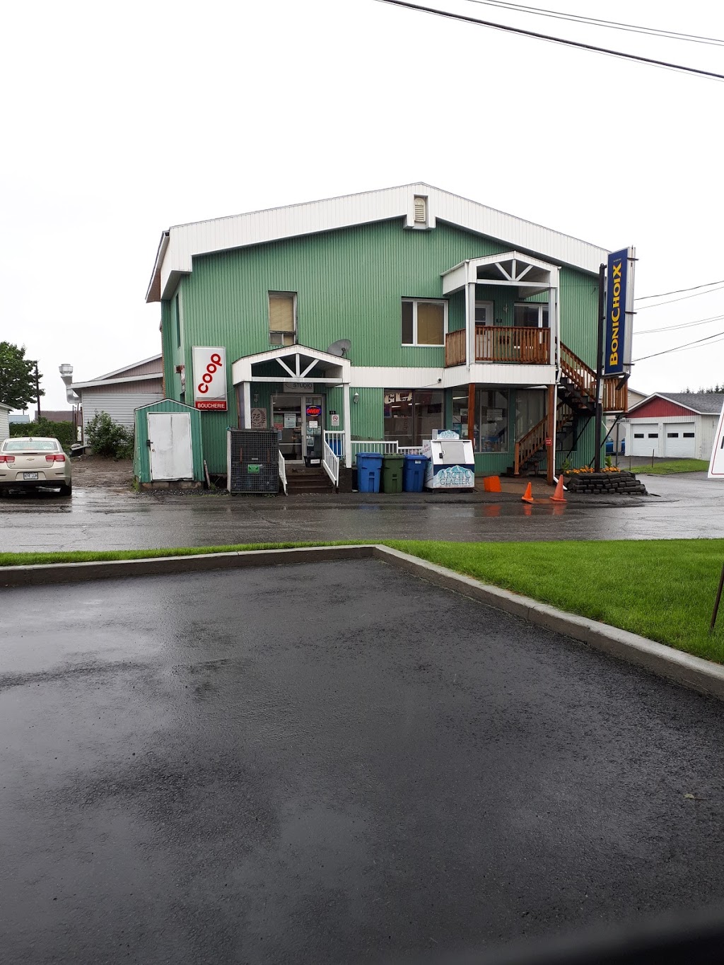 Marché Bonichoix Cooperative de Consommateur de St-Methode de Frontenac | 15 Rue Principale E, Adstock, QC G0N 1S0, Canada | Phone: (418) 422-2328