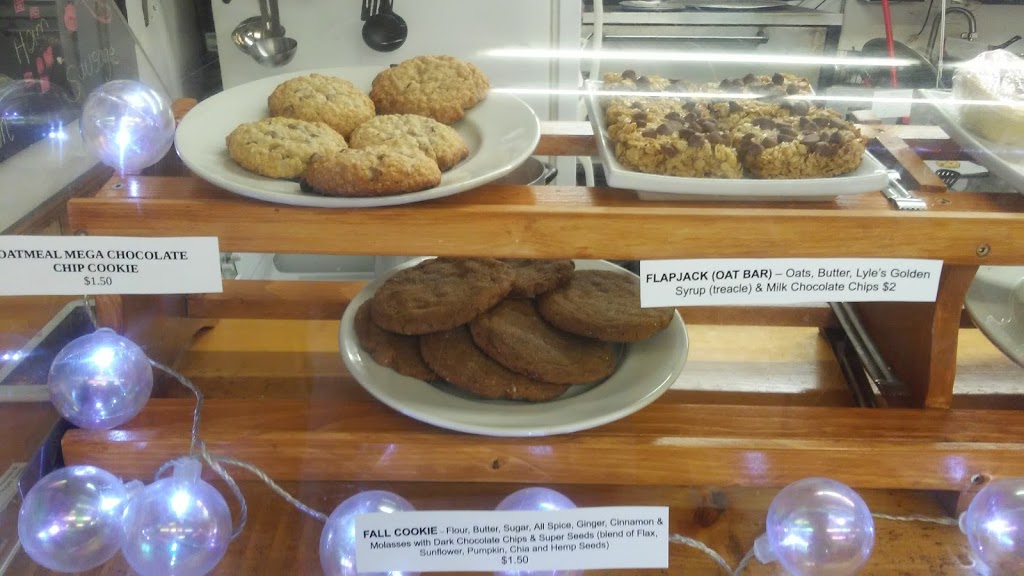 Summerland General Store | 1003 Riley Lake Rd, Gravenhurst, ON P1P 1R3, Canada | Phone: (705) 687-7776